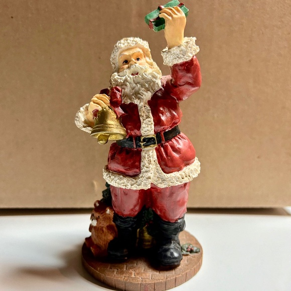 Vintage Santa with Bag of Toys Resin Figurine.. - Picture 1 of 5